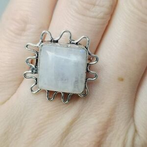 Vintage Gray Square Stone Bezel Set in Wavy Ring, Silver Tone Size 6 Band